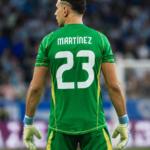 Alt om Emiliano Martínez: Karriere, lønn og livet med hans kone Mandinha Martínez